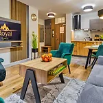 Z Basenem I Saunami Stone Hill Ii Vip Centrum By Royal Aparts شقة شكلارسكا بوريبا