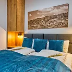 Z Basenem I Saunami Stone Hill Ii Vip Centrum By Royal Aparts شقة شكلارسكا بوريبا