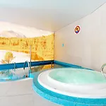 Z Basenem I Saunami Stone Hill Ii Vip Centrum By Royal Aparts شكلارسكا بوريبا
