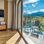 Z Basenem I Saunami Stone Hill Ii Vip Centrum By Royal Aparts * Шклярска-Поремба