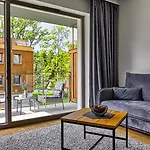 Daire Z Basenem I Saunami Stone Hill Ii Vip Centrum By Royal Aparts *