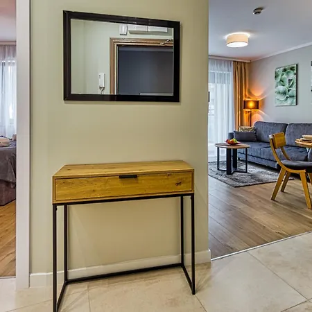 Z Basenem I Saunami Stone Hill Ii Vip Centrum By Royal Aparts 斯克拉斯卡波伦巴