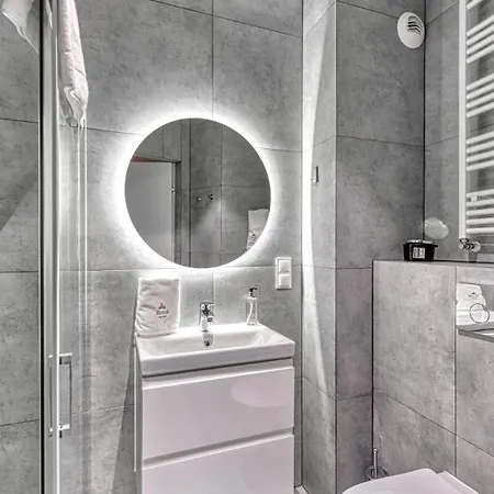 Z Basenem I Saunami Stone Hill Ii Vip Centrum By Royal Aparts Szklarska Poreba