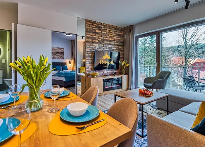 Z Basenem I Saunami Stone Hill Ii Vip Centrum By Royal Aparts Апартаменты *