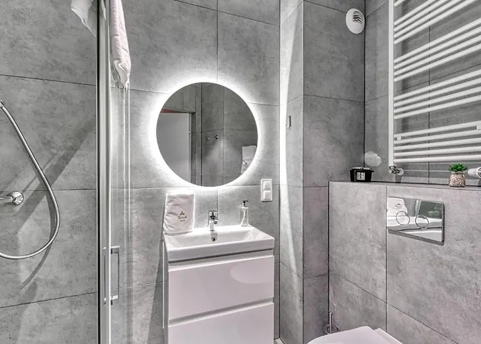 Z Basenem I Saunami Stone Hill Ii Vip Centrum By Royal Aparts Шклярска-Поремба